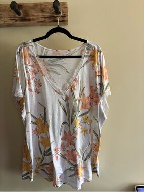 181.) Torrid / Floral V-Neck Lace Trim Tee